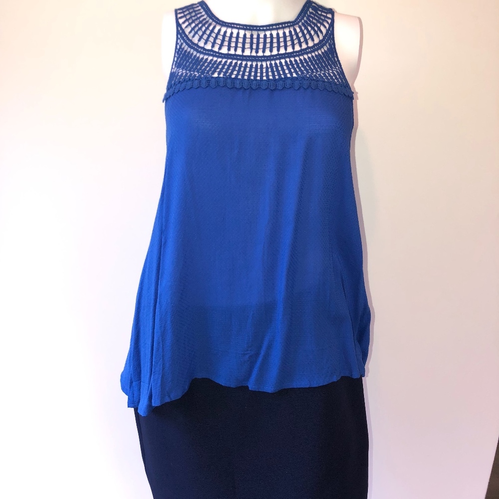 Sleeveless blouse